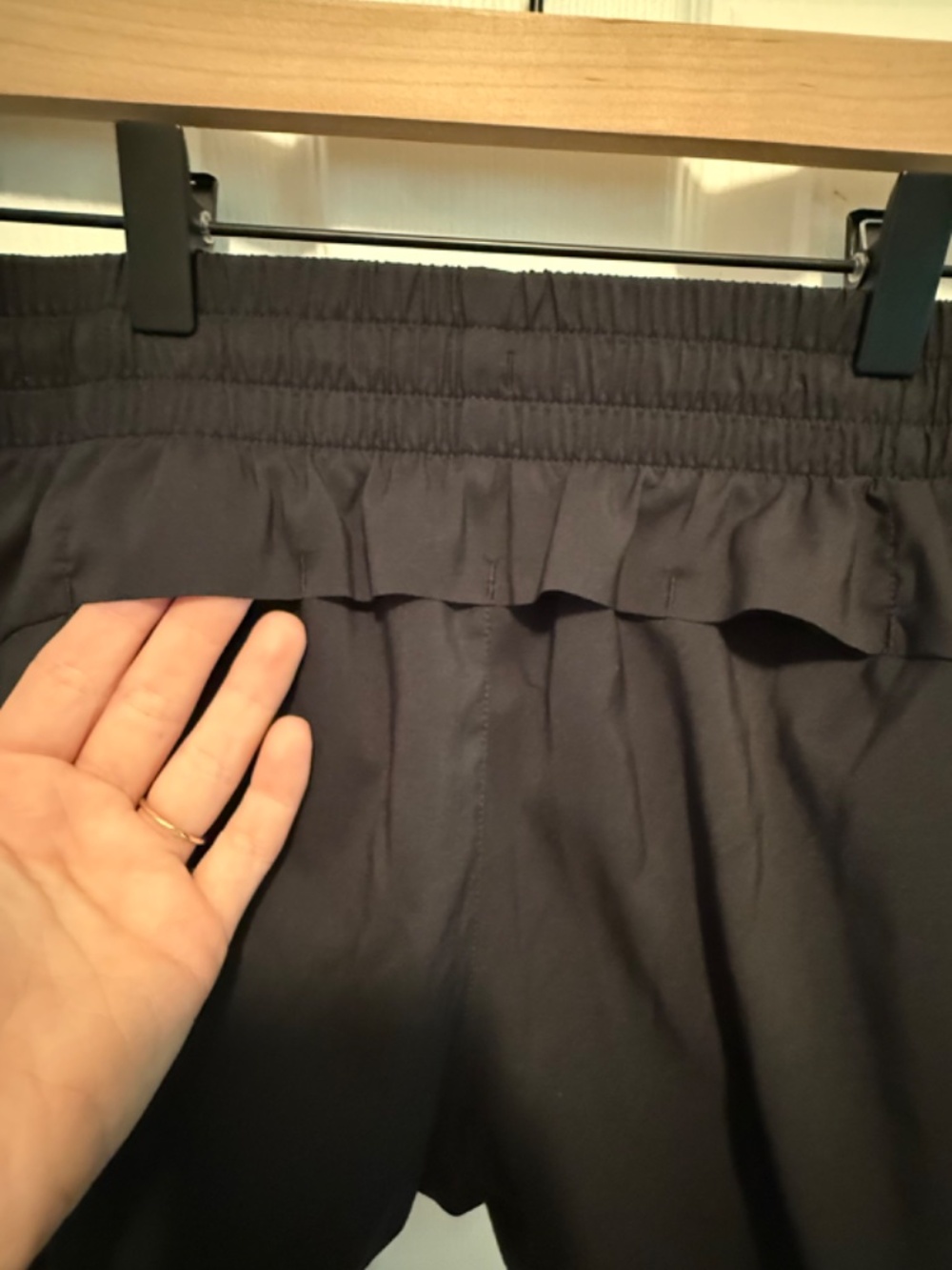 Athleta Mesh Racer Run Short 4” - Picture 4 of 7